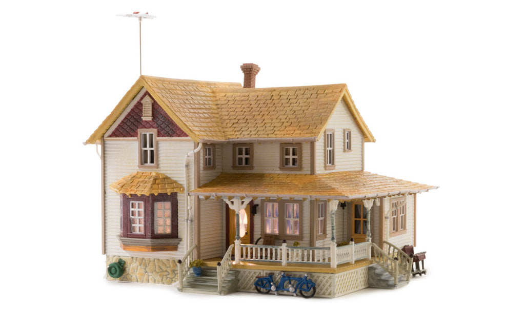 Woodland Scenics Corner Porch House - HO Scale (WOOBR5046)