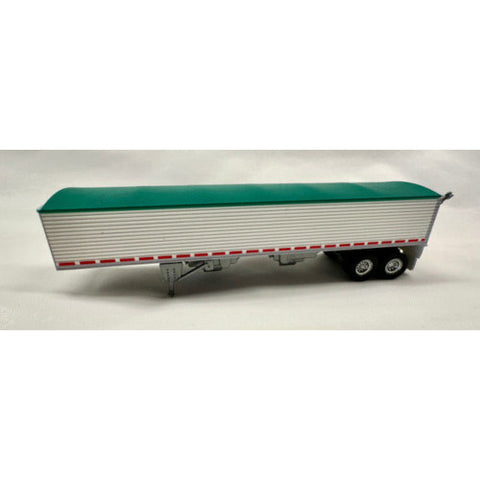 HO Logistics Replicas 39' Covered Grain Trailer - Assbled-- White with Green Tarp   (734-466)