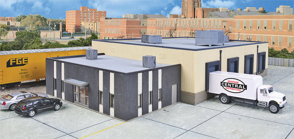 Walthers Central Beverage Distributors with Office Annex -- (933-4042)