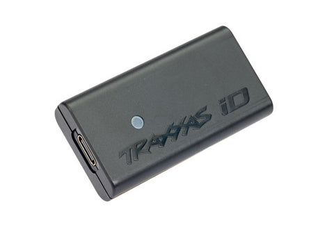 Traxxas USB-C LiPo Charging Innovation with Traxxas iD® Technology   (TRA2920)