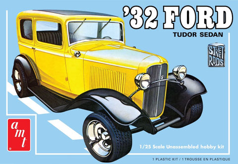 AMT 1/25 1932 Ford Tudor Sedan Street Rod   (AMT1414)