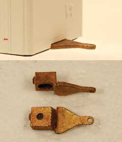 Walthers  Roadrailer Tongue Bwsr.  (2)     (190-526)