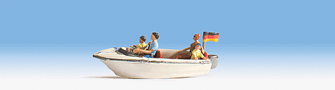 Motorboat with 4 Figures      (528-16820)