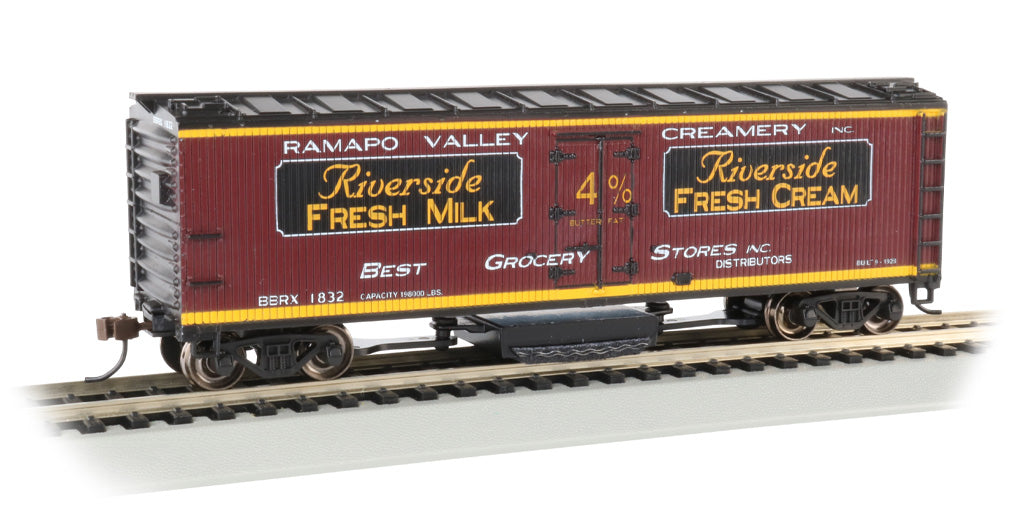 RAMAPO VALLEY - TRACK CLEANING 40' WOOD-SIDE REEFER (HO SCALE)  (BAC16333)