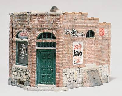 ROCKY'S TAVERN KIT HO SCALE (WOOD238)